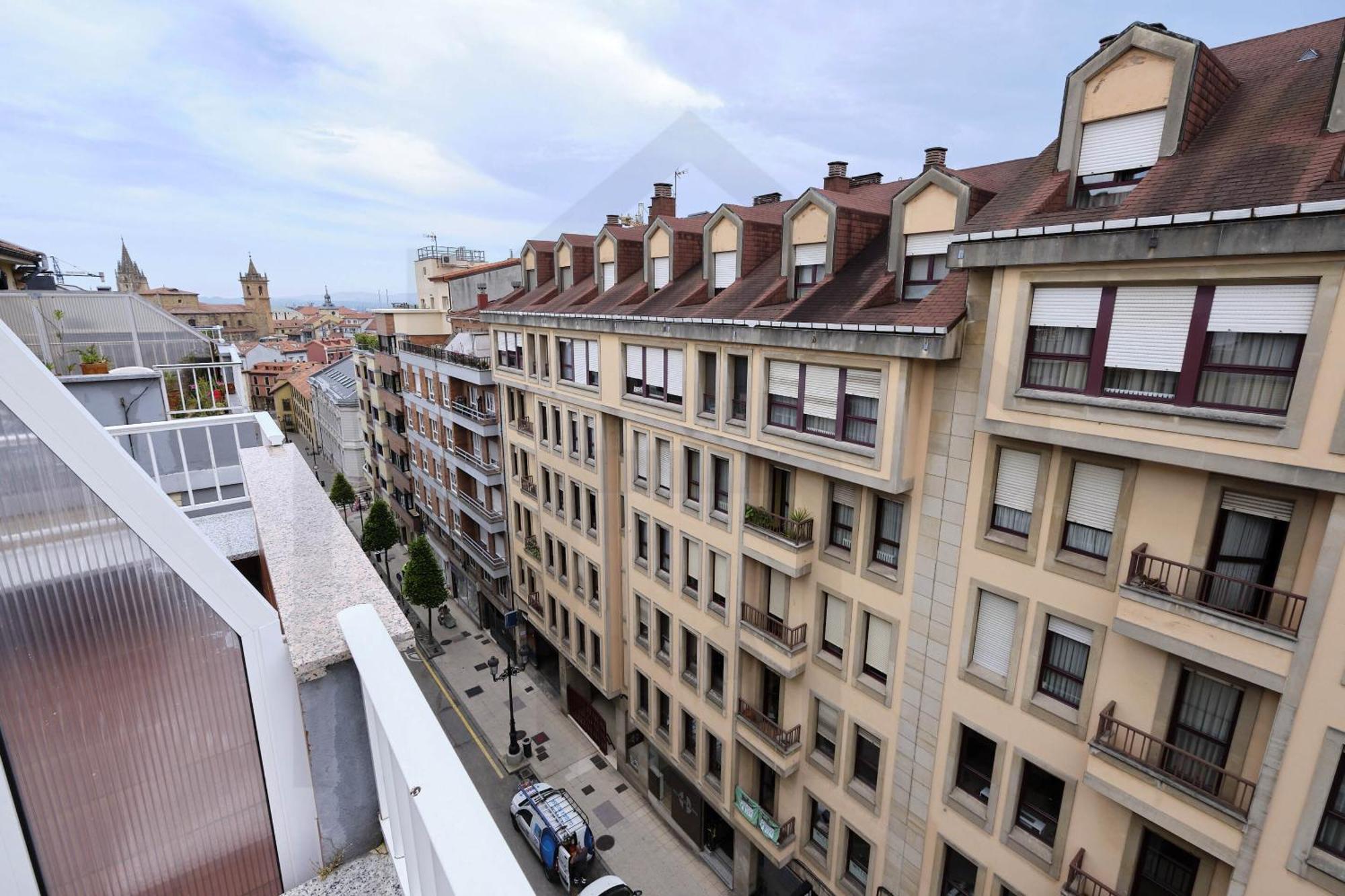 Atico Quintana I - Con Terraza, Vistas A La Ciudad, En El Centro, Con Wifi Y Garaje Apartment Овиедо Екстериор снимка